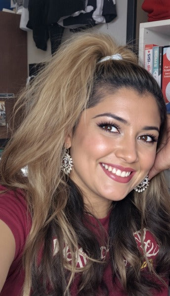 <em>Ximena Z.</em>